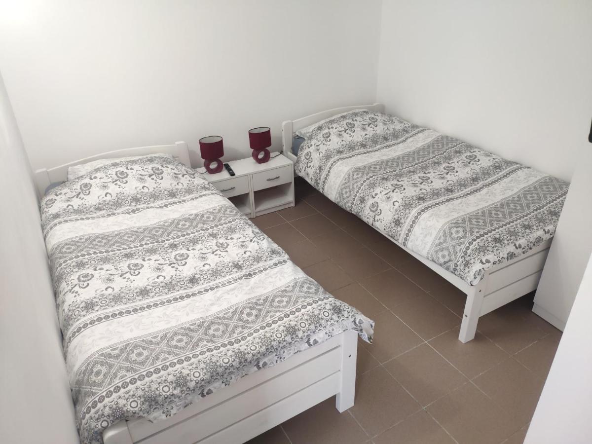 Apartments Inbox Кострена Екстериор снимка