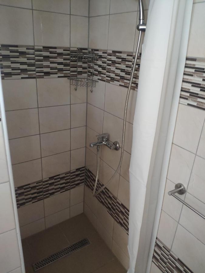 Apartments Inbox Кострена Екстериор снимка