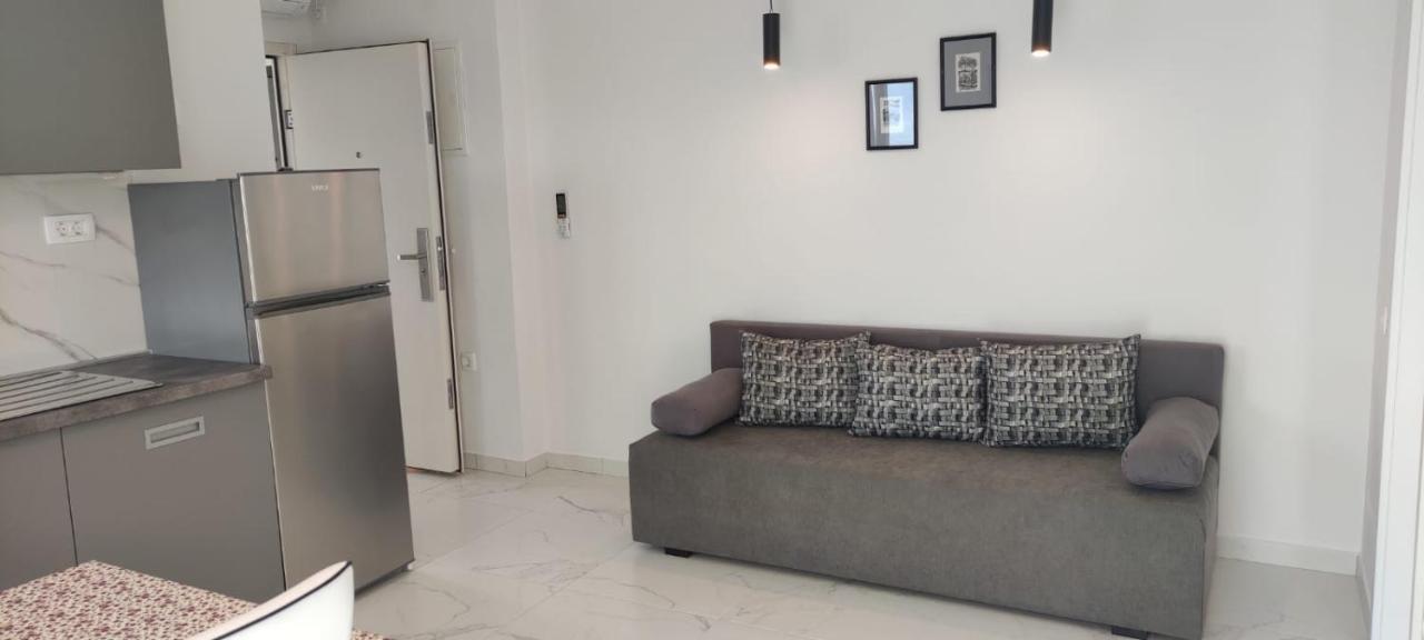 Apartments Inbox Кострена Екстериор снимка